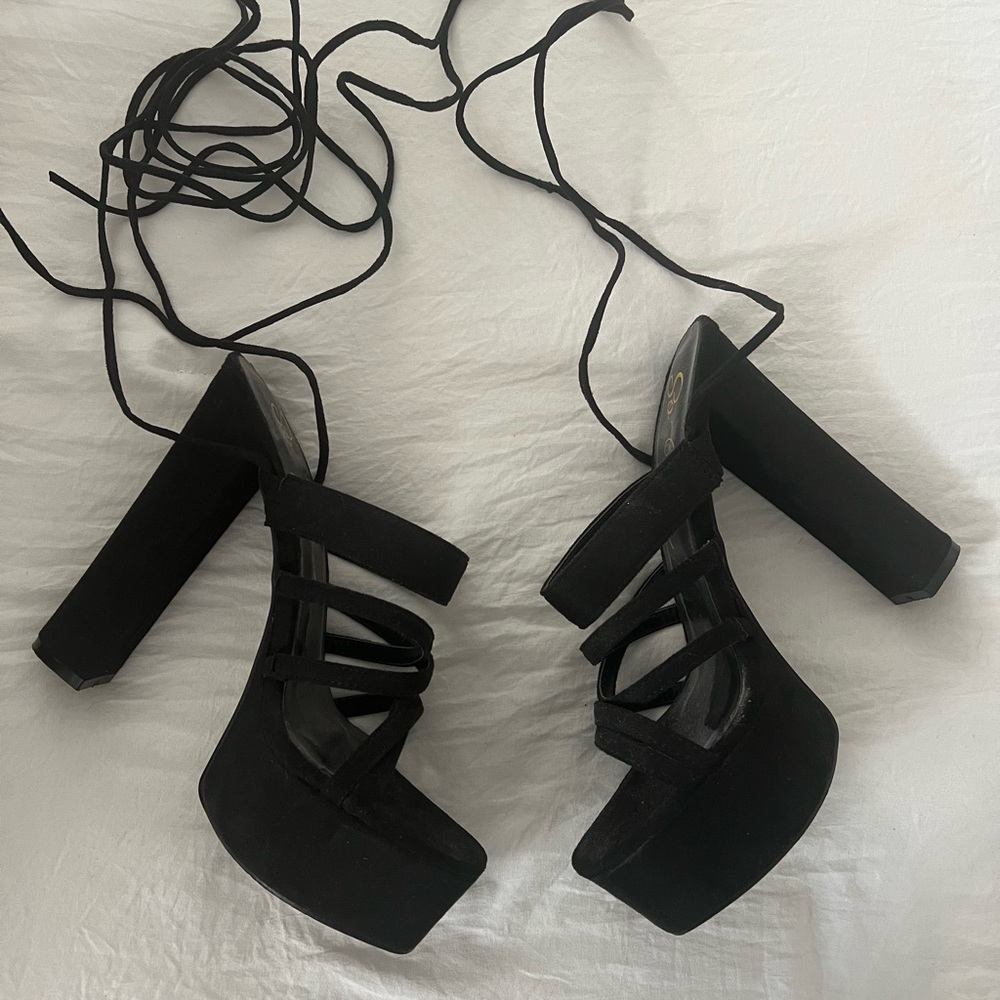 Lace Up Strappy Black Platform Heels
